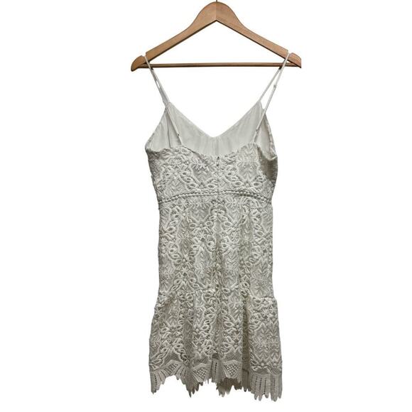 BB Dakota “Party Has Arrived” White Lace Dress Size 6 - Picture 6 of 11